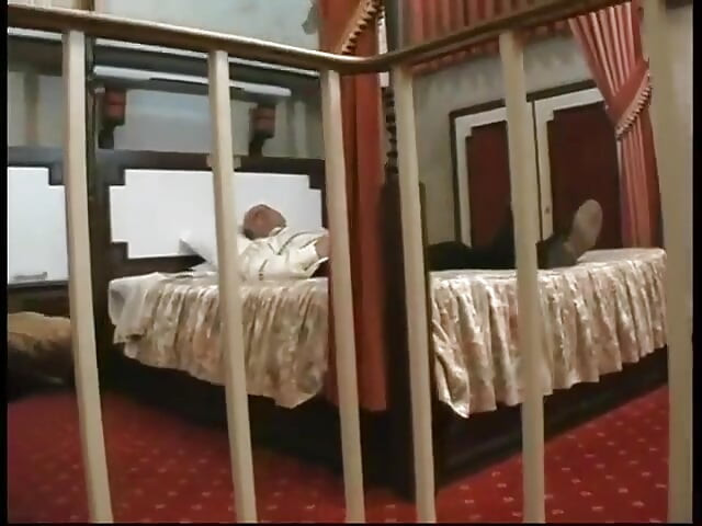 Young Beauty Makes Herself Available to Old Geezer