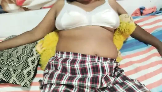 Tante seksi yang lagi nggak dengain aku lagi, kamu harus mainin aku sekarang juga