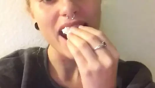 Naomi Woods eating popcorn