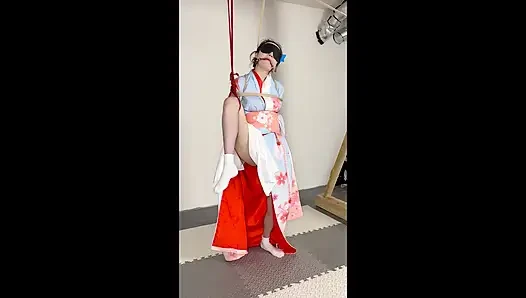 Versi klimaks dari memakai kimono di hari yang cerah