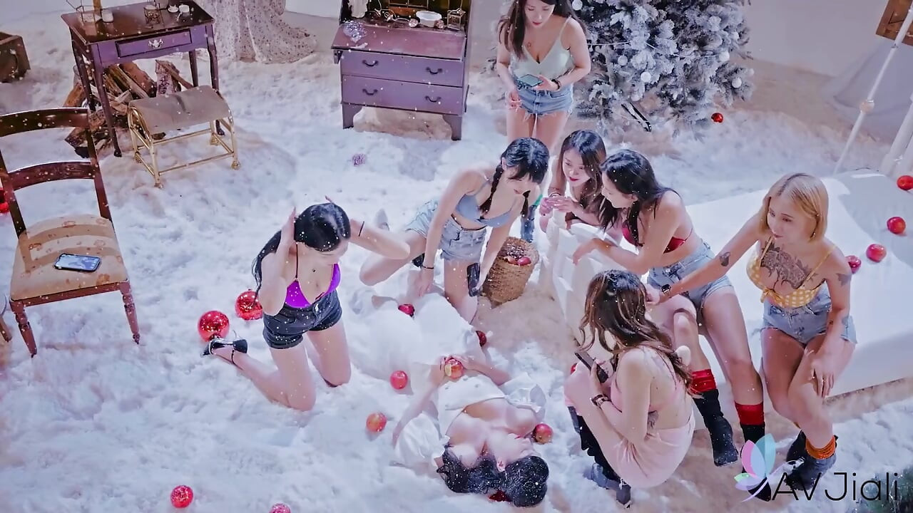 嘉欣是被王子操的饥渴白雪公主