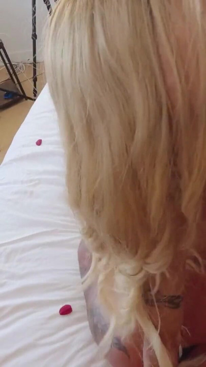 Gangbang für fitte blonde milf-legende jewel jade | Clip 1