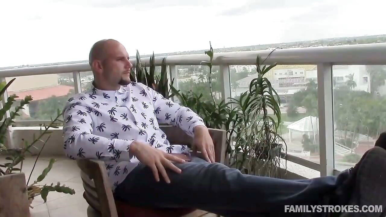 Sibling Checking Games: Jmac Films His Stepsister Goldie Rush and Fucks Her Doggystyle to a Facial Finish