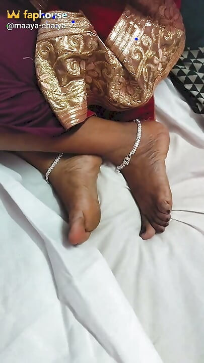 Indian Bhabi Πιπιλίστηκε Πρώτη Φορά