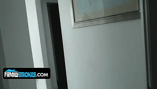 Thick Blonde Stepsister Daisy Stone Takes Cumshot From Horny Stepbro