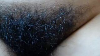 Волосатая пизда зрелой мачехи в любительском видео крупным планом