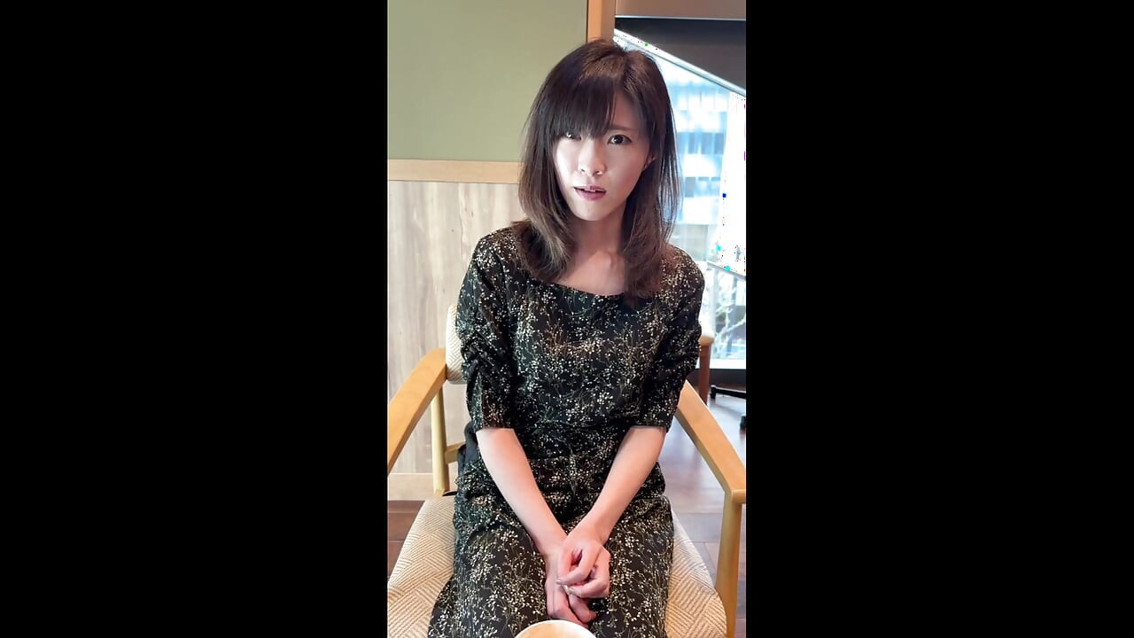 Part 1 "Put it out in the back" Sara (38), a single who hopes to get pregnant for the first time in 18 years. Massive to a beautiful mature woman who has many times stronger sexual desire than pregnancy