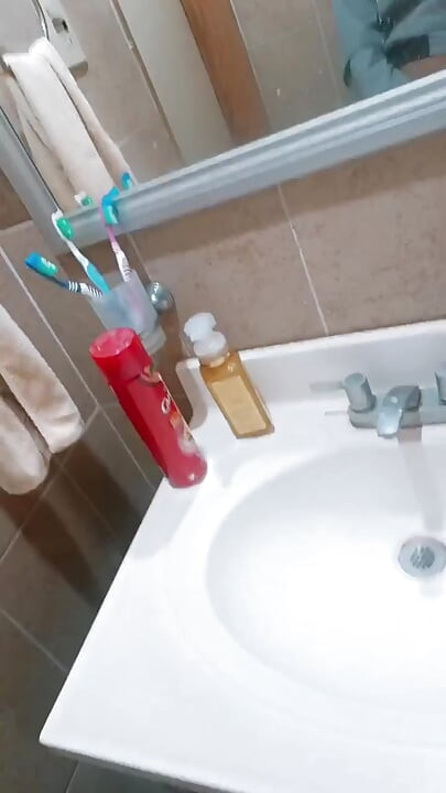 वर्ष का पहला हस्तमैथुन