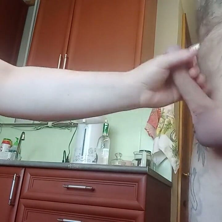 Gordinha milf adora receber uma boca cheia de porra depois de um boquete 16