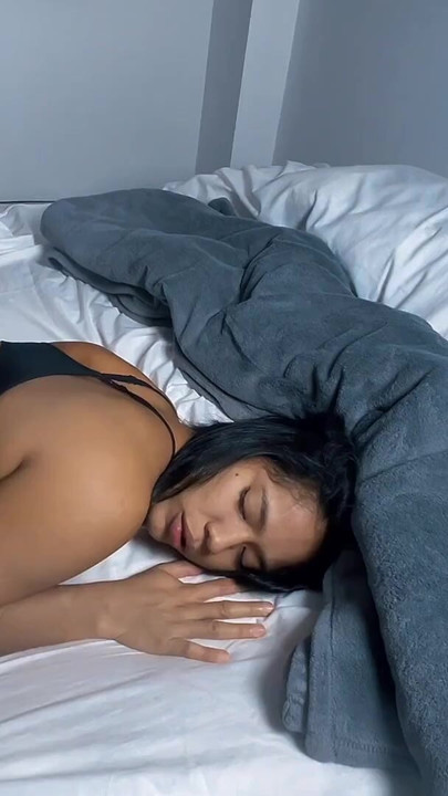 I like to have my pussy sucked before you fuck me hard -amateur couple- nysdel | Clip 1