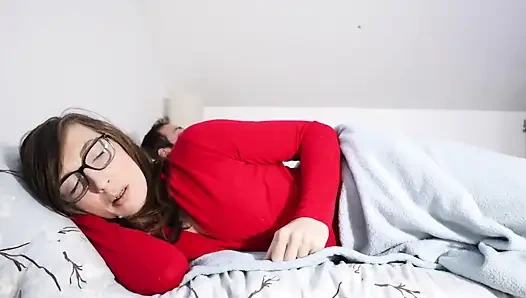 Schwiegervater fingert und kommt auf titten