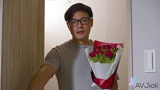 Vollbusige taiwanesische teenager stacy hat sex und genießt ihn.