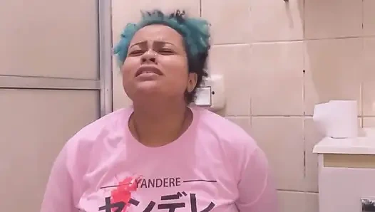 Pacarku yang lagi asik ngentot memeknya bikin kamu crot sambil kentut