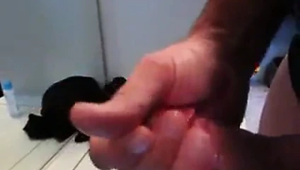 Külotlu çorap kaplı bacakları için çekim yükler