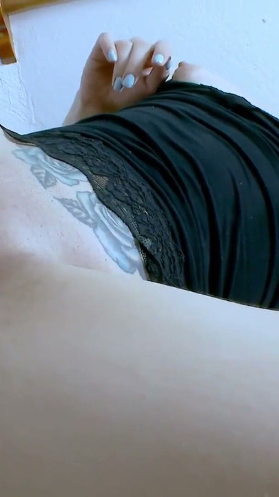 Cameltoe, leggings and wide pussy with Liz Rainbow | Clip 3