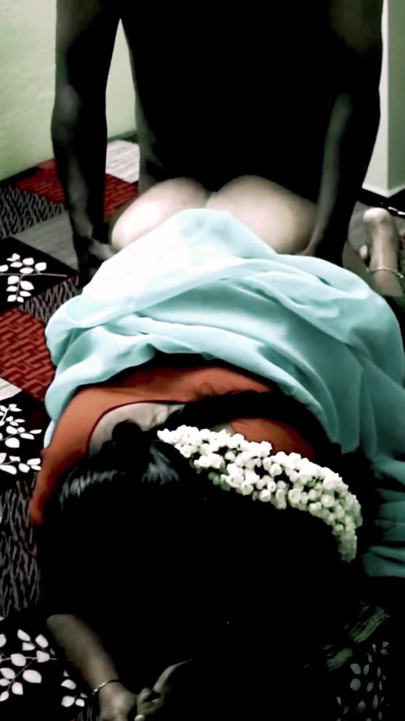 Desi Stepsister in Law in Saree Blouse After Fucked Hard in Missionary Pussy Creampied in Doggy Style
