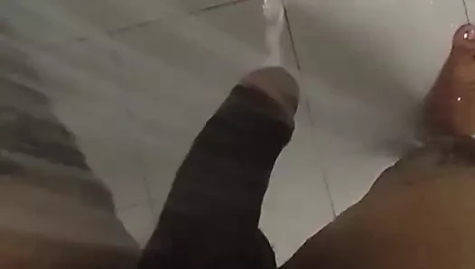 duşta işemek