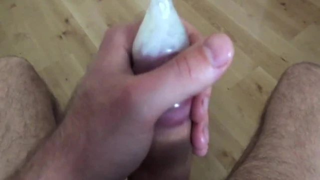Cumshot in condom