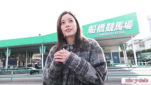 Ruhiges aber gelecktes stöhnen, leckt, sensibler körper, blowjob, schlucken