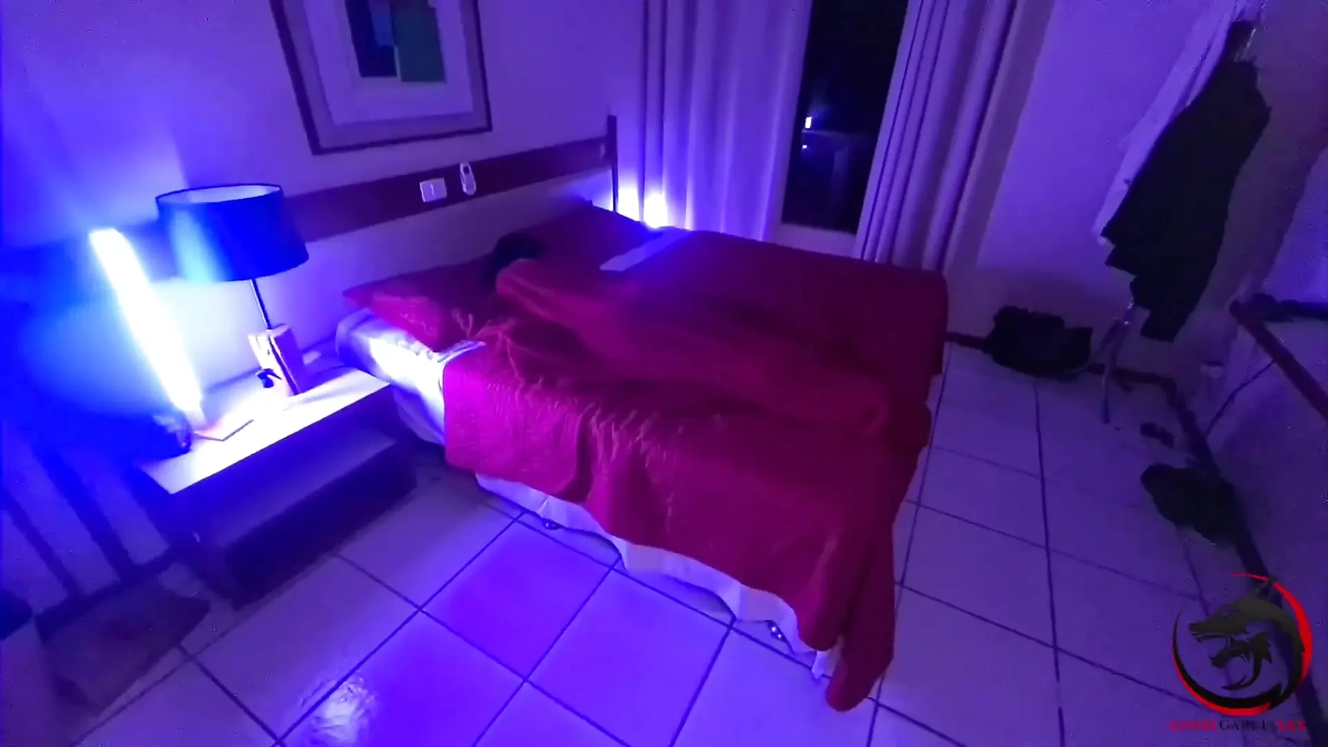 Hotel Security Invades Elisa Sanches‘ Room and Fucks Her on
