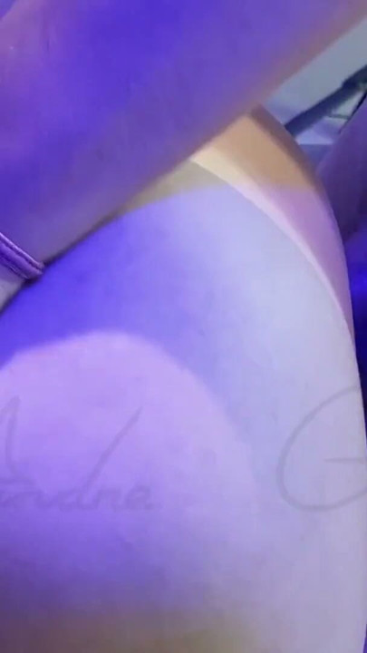 Creampie a cheating hotwife, my girlfriend's cuckold came just by looking - Handrea POV | Clip 1