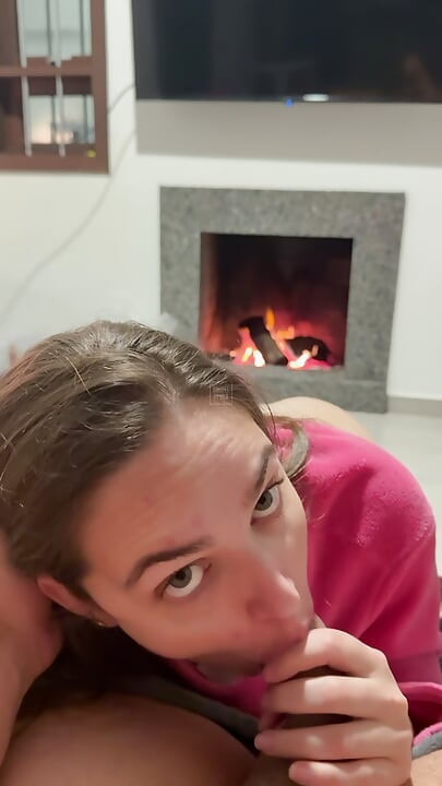 Ateşli sarışının ateşli götünü yiyor