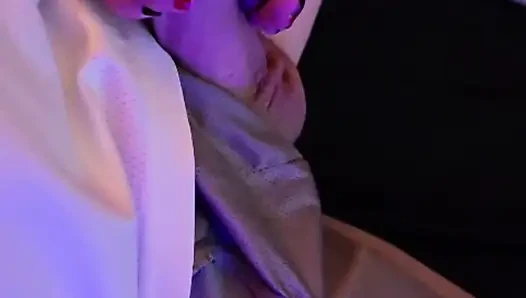 Footjob dari kaki seksi melove