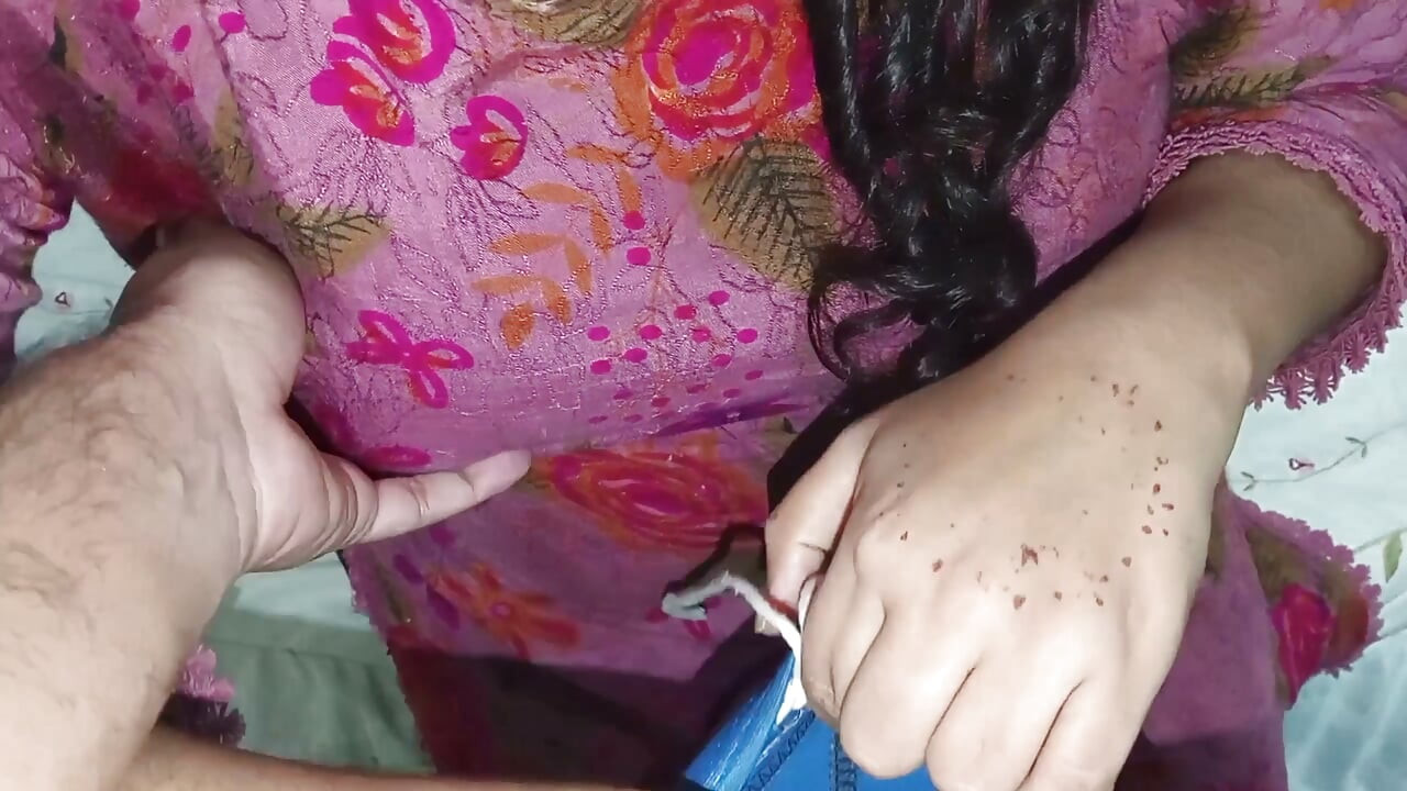 Krásný indický pár dokazující, že pravá romantika nikdy nezmizí