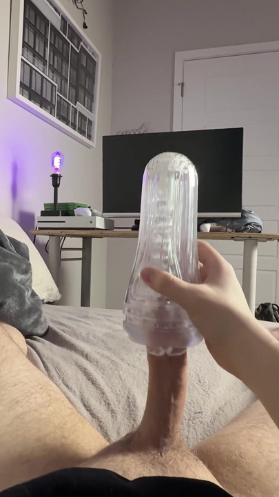 เย็ดหีกระเป๋าที่ชัดเจนลึกมาก - ดูผ่านยิงน้ําเงี่ยนยัดของเล่นและผู้ชายครางดัง | คลิป 1