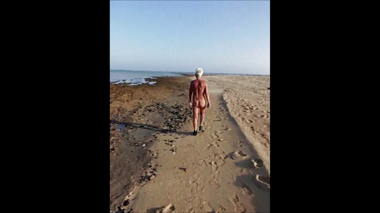 רק טיול על החוף