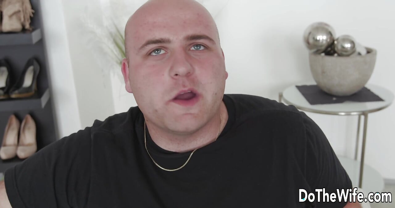 Cuck tittar tyst när hans fru Francys Belle tar kuk