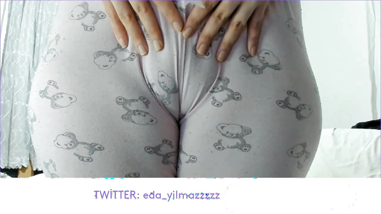 CAMEL TOE- MASTURBATION IN PAJAMAS- TURKISH PORN- TURKISH MILF