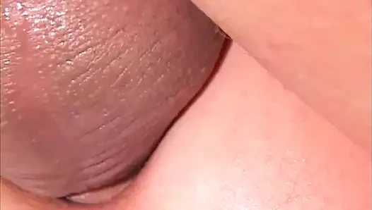 Memek sempit tante semok ini dientot habis-habisan sama kontol besar sampai dicrot di dalam