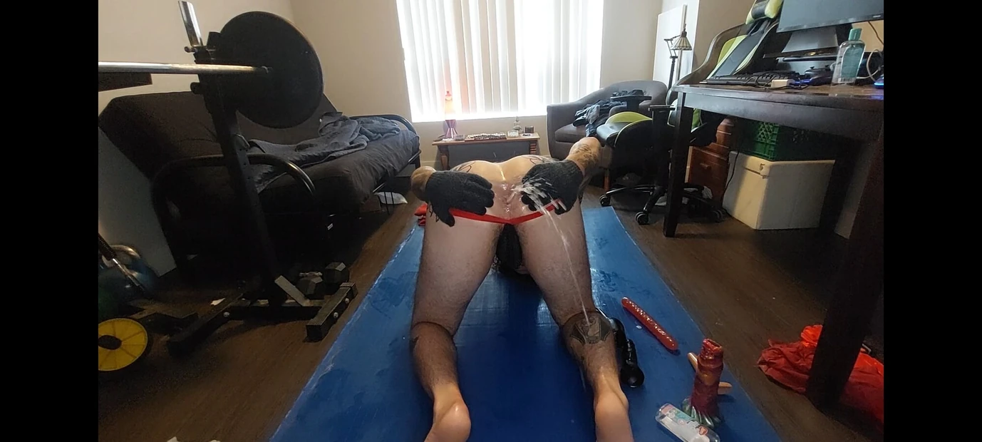 Explosive lube farting 💗