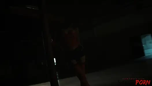 Layla Rivera получает глубокий после удара стриптизерша