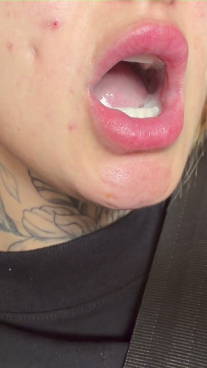 Perfect girlfriend sucked my cock inside the car and swallowed all the milk | Clip 1