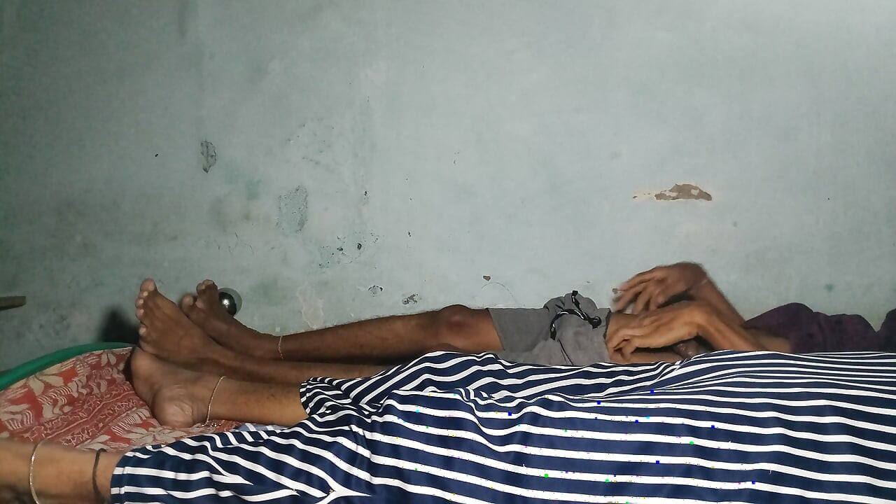 18歲繼妹處女緊屄操逼