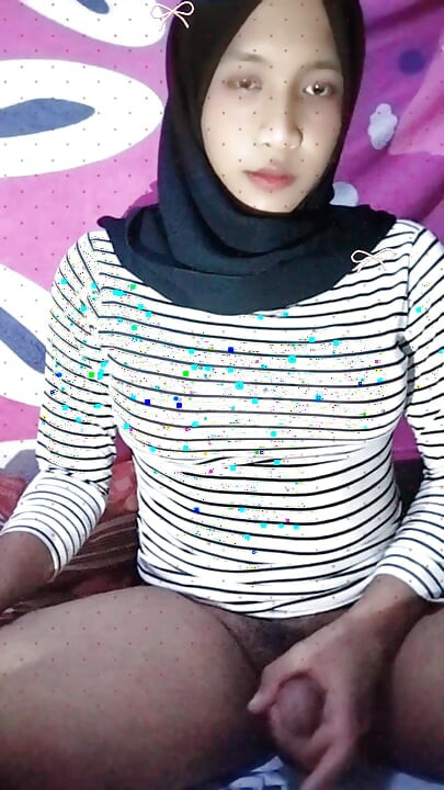Hijab Is A Beautiful Girl Who Wants To Be Naked