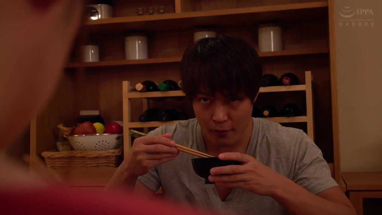 隣人のエステ師に性感開発され寝取られてしまったうちのJカップ美爆乳むっちり潮吹き妻