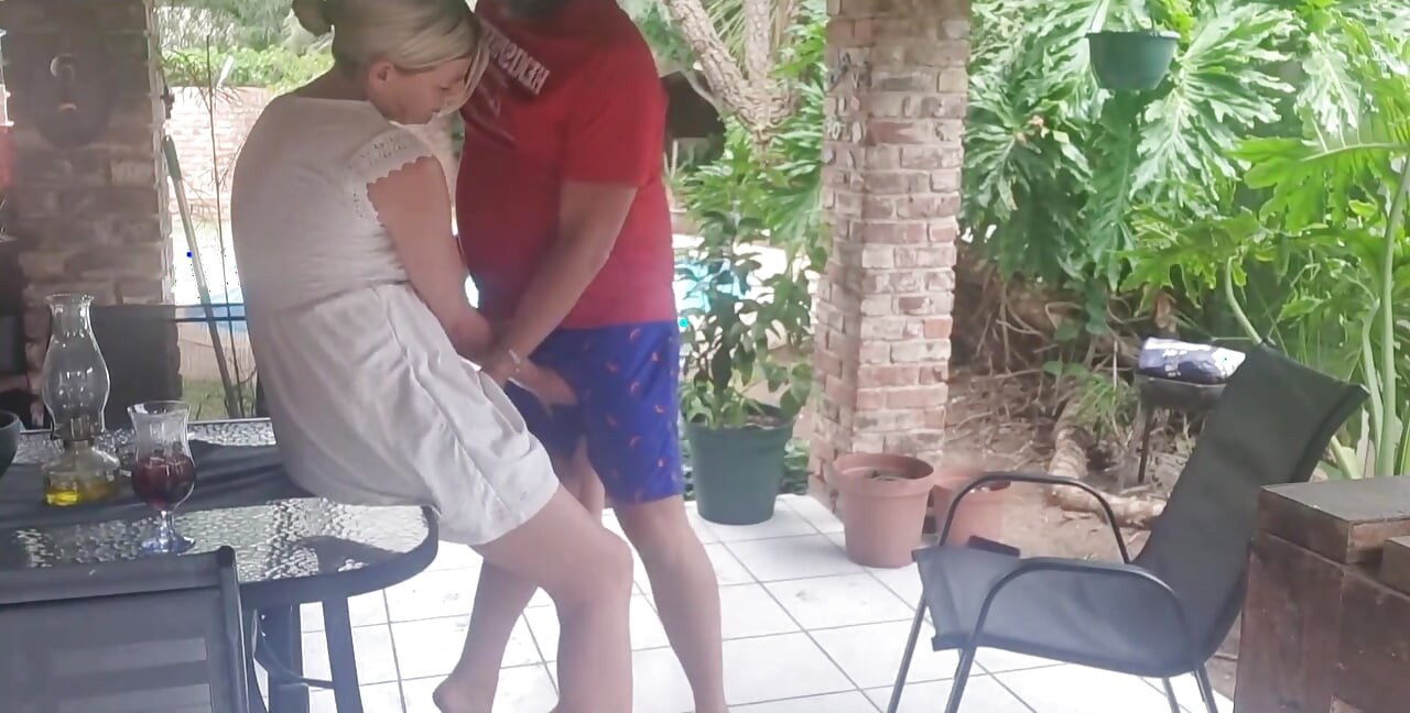 Pssygalore69 üvey kayınbiraderi tarafından arkadan sikiliyor