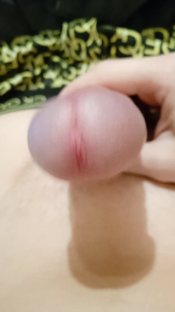 In the morning my stepmother played with my big dick but didn't let me finish