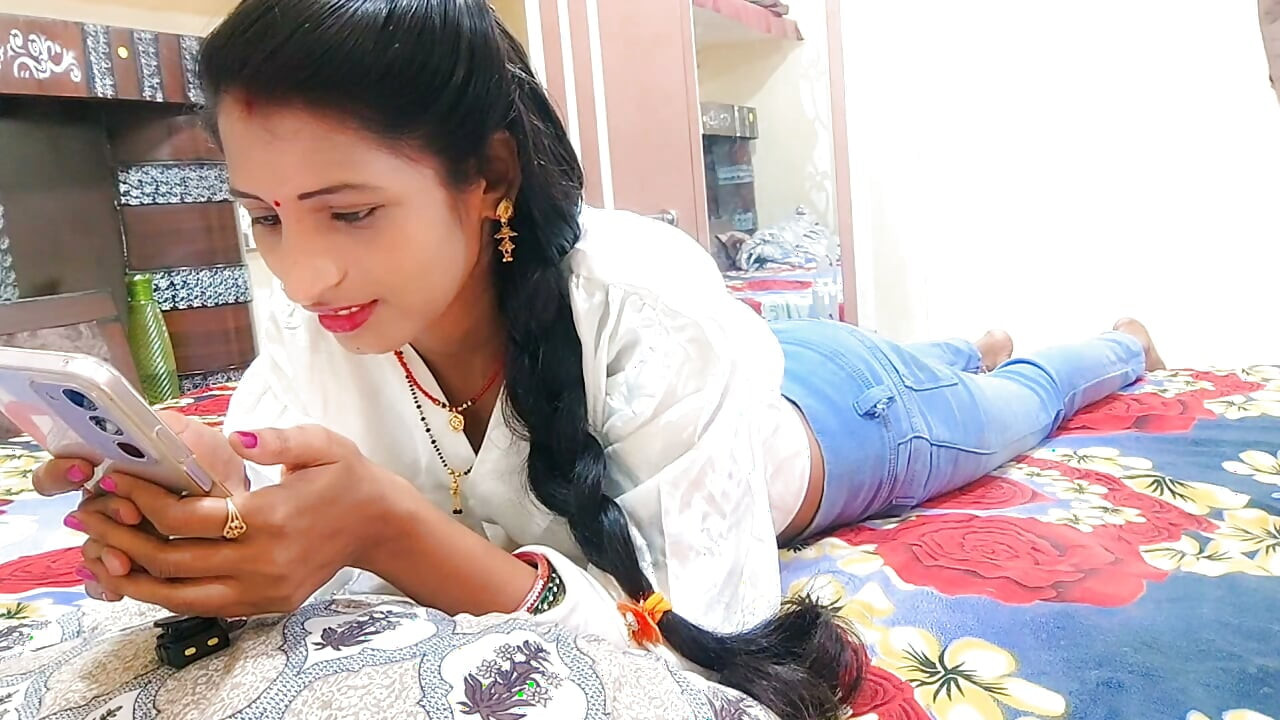 Indian desi bhabhi ke sath geme khel liya sex video hindi audio