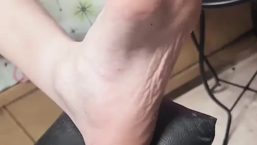 Goode Girl Foot Fetish Worship POV JOI