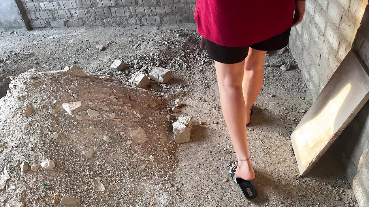 Outdoor sex in under construction building with cute girl, tight pussy sex