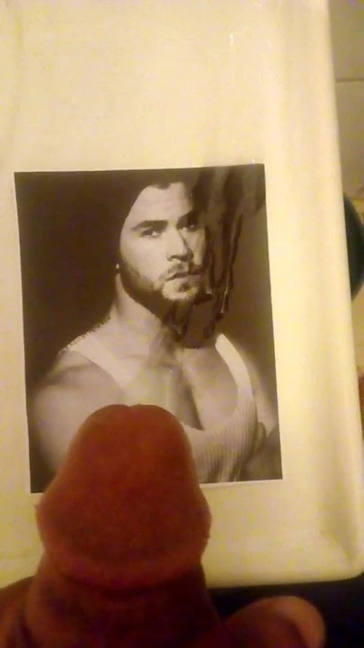 Chris Hemsworth cum tribute