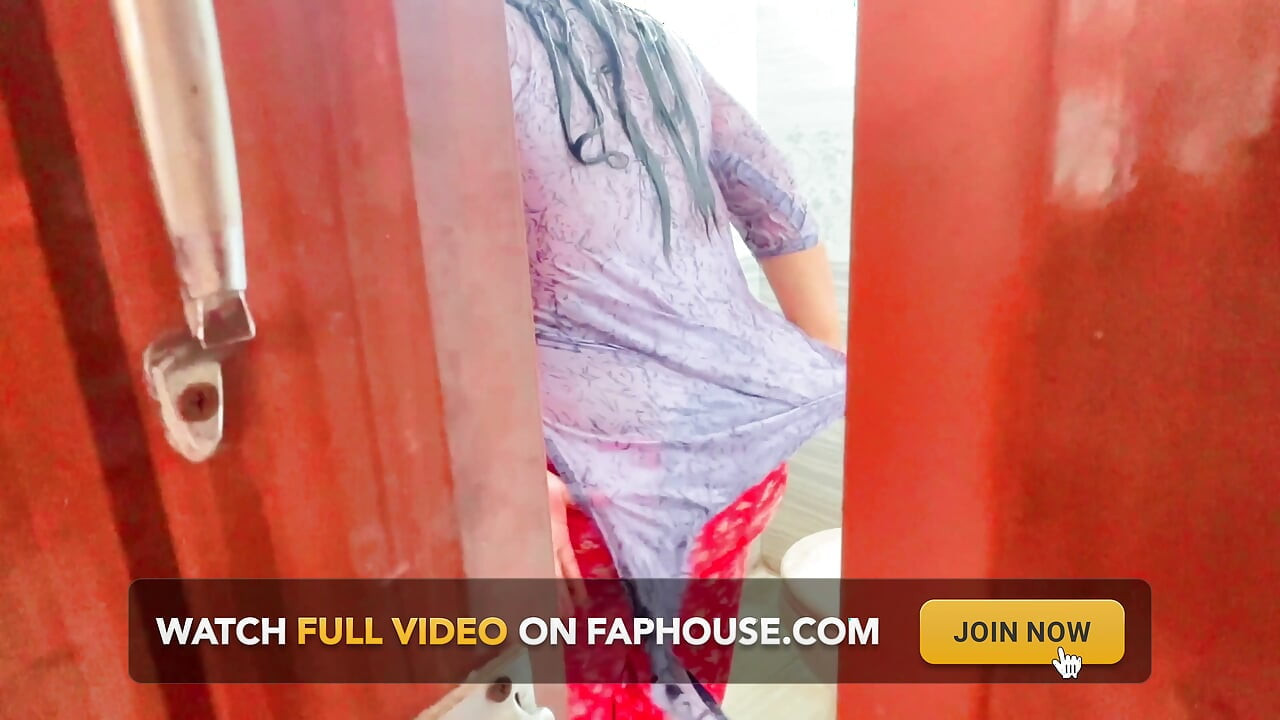 Egypt BBW Stepmom Shower in Bathroom When Stepson Got Super Hot & Fuck Her - Shower Sex & Cum