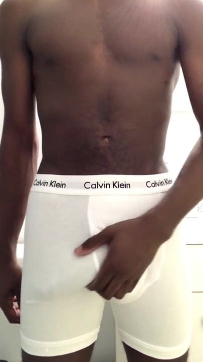 Drkanje mog velikog crnog kurca svršavanje