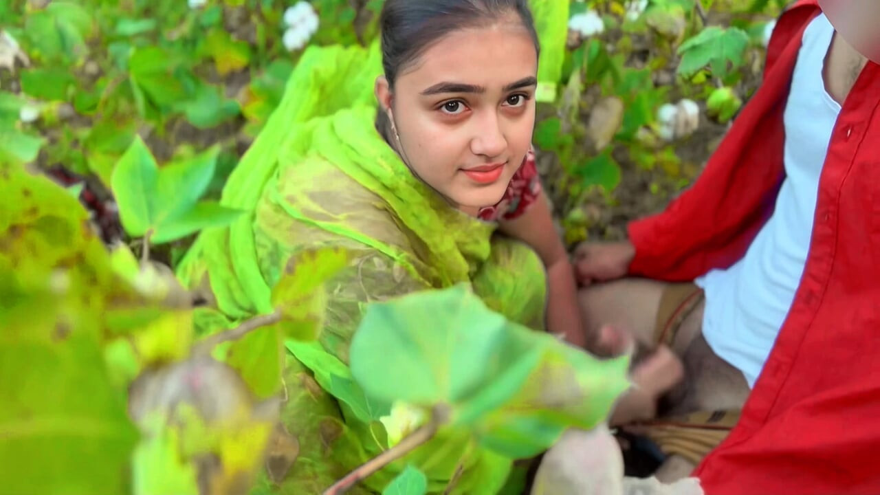 My half-sister Sonia came to visit her in the village but my brother-in-law does not fuck her well, so my sister went to the cotton field and fucked my thick cock.