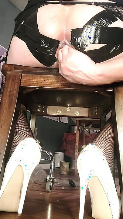Kandi Kane 深入她的屁眼管