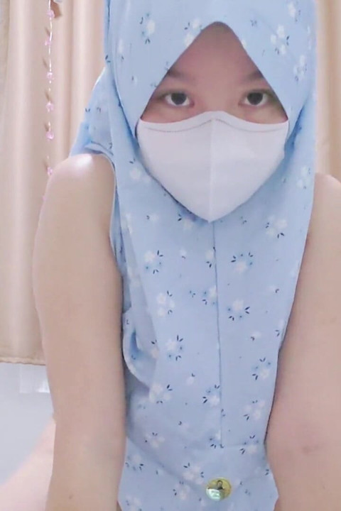 POV: Your Hijabi Crush Asked You to Record Her Being Naughty